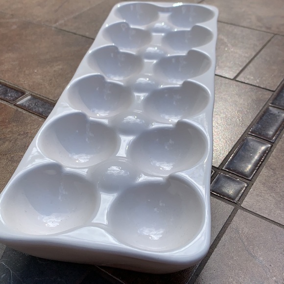 New Rae Dunn FREE RANGE 12 Egg Tray - Picture 3 of 5